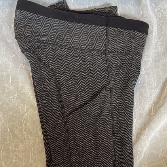 lululemon athletica Black and Gray Leggings - Picture 2 of 4